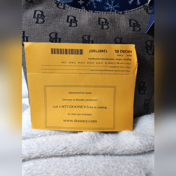 **Dooney & Bourke Classic Bucket Bag NWT - Picture 3 of 10